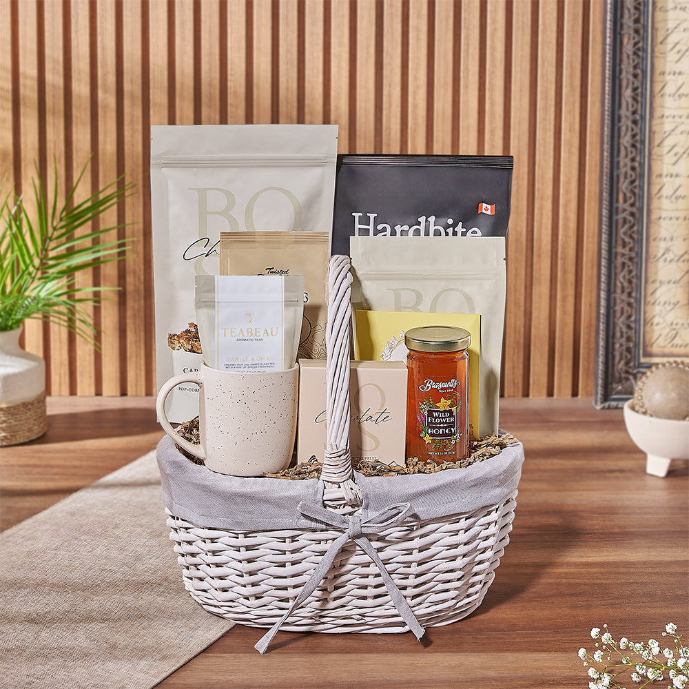 Elegant Vanilla Chai Tea and Gourmet Snacks Gift Basket – how the gift is presented
