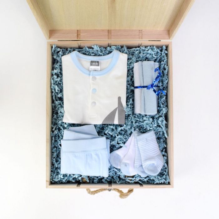 Baby Boy Arrival Gift Box – how the gift is presented