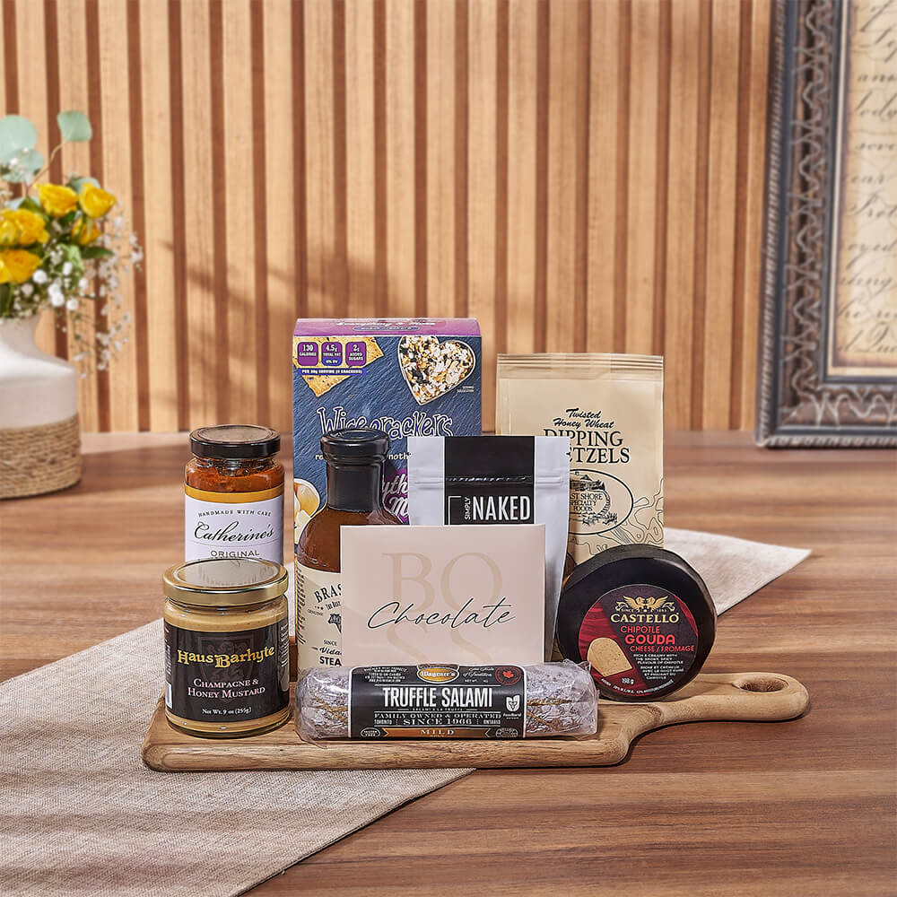 Wooden Serving Board with Gourmet Treats – how the gift is presented
