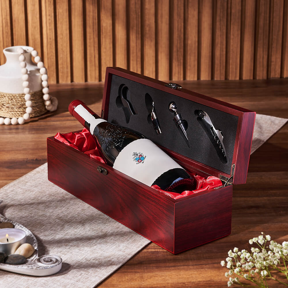 Wine Bottle and Accessories Box – how the gift is presented
