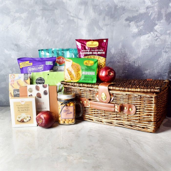 Deluxe Diwali Gourmet Snacks Gift Basket – how the gift is presented