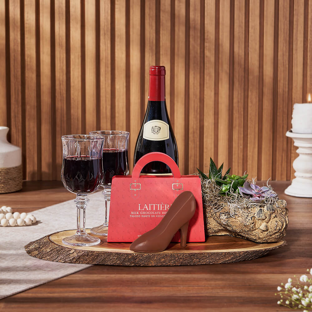 Wine Basket with Succulent and Chocolates – how the gift is presented
