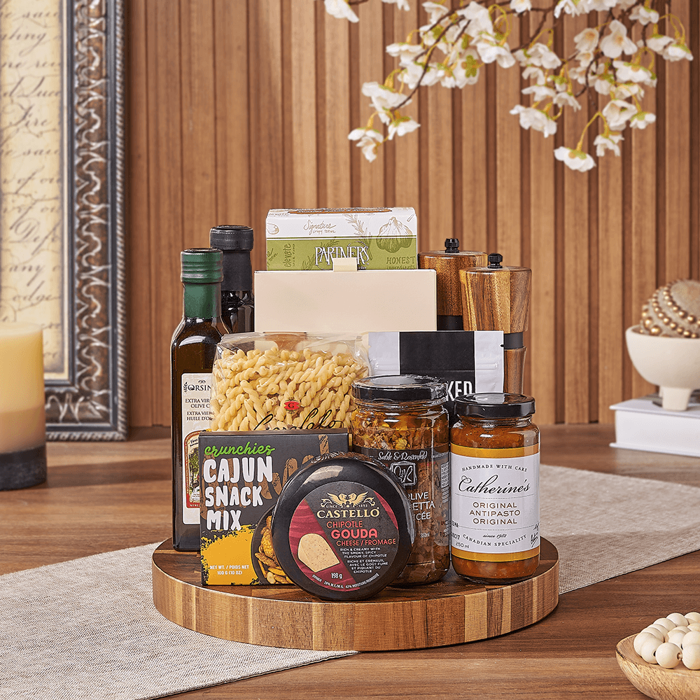 Halal Pasta and Cracker Gift Board – how the gift is presented