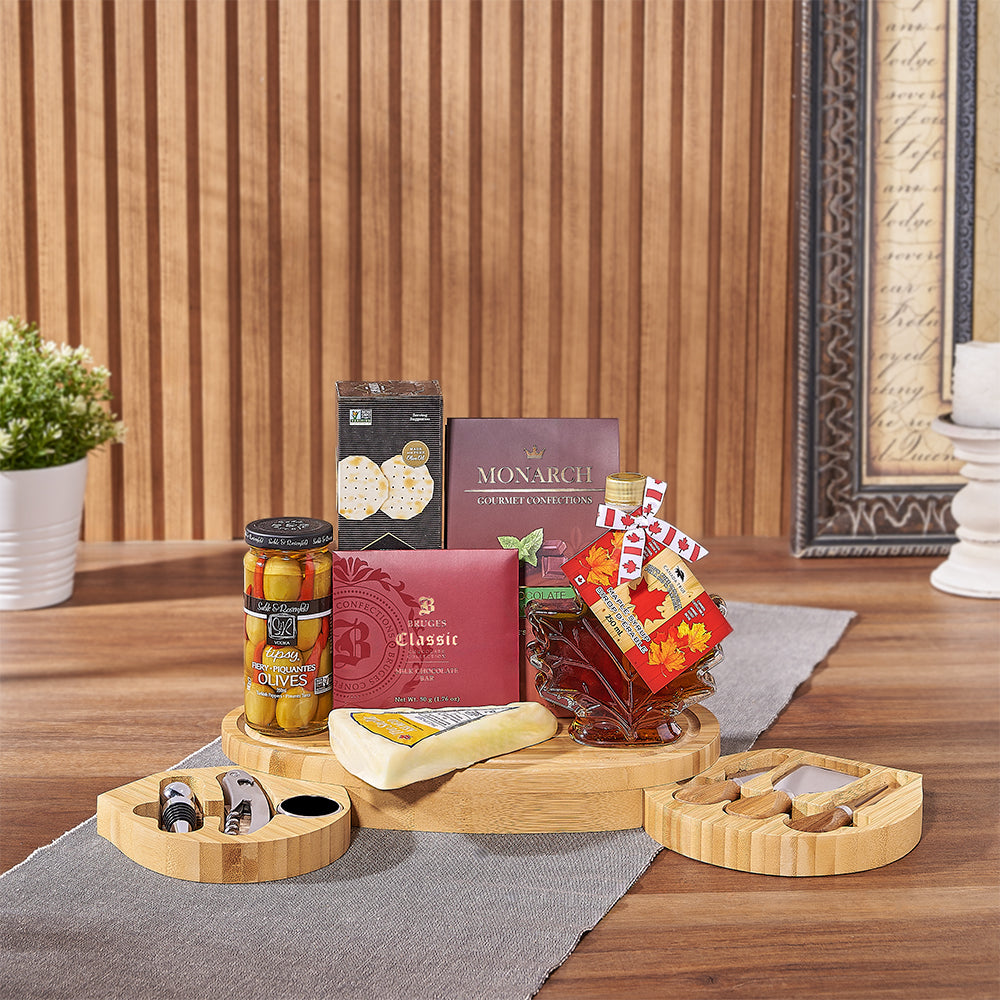 All-Natural Kosher Gift Basket Featuring Cheese and Maple Syrup – how the gift is presented