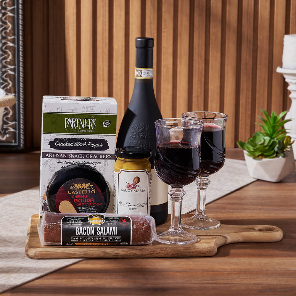 Wine Basket with Olives – how the gift is presented