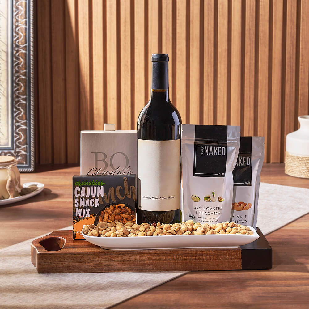 Wine and Savory Treats Basket – how the gift is presented