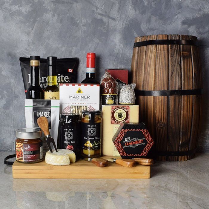 Wine and Cheese Snack Basket – how the gift is presented