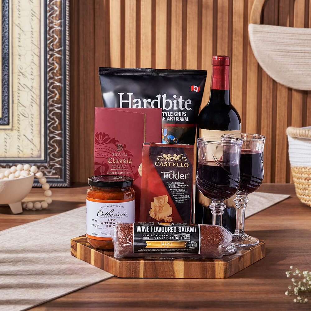 Wine Gift Basket with Hexagonal Board – how the gift is presented