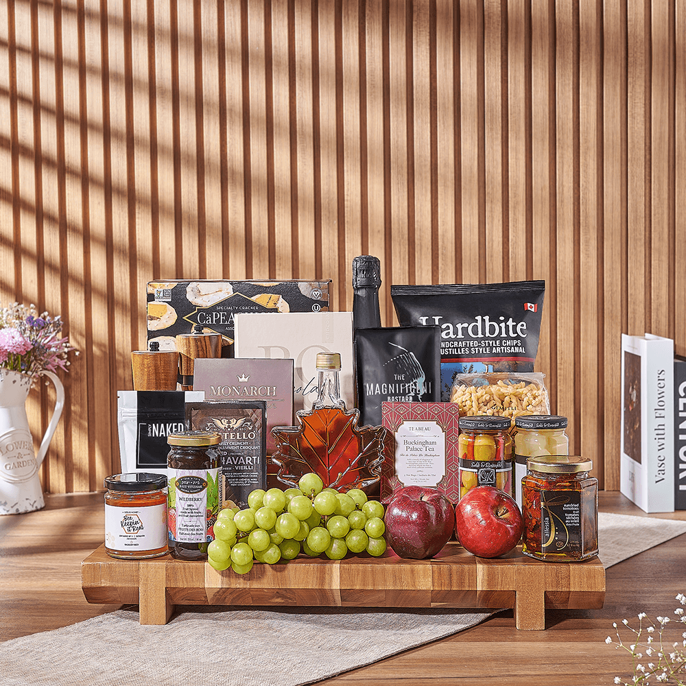 Gourmet Kosher Sparkling Wine and Fine Foods Basket – how the gift is presented