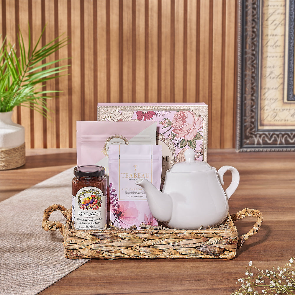Tea Tray with Cookies and Jam – how the gift is presented