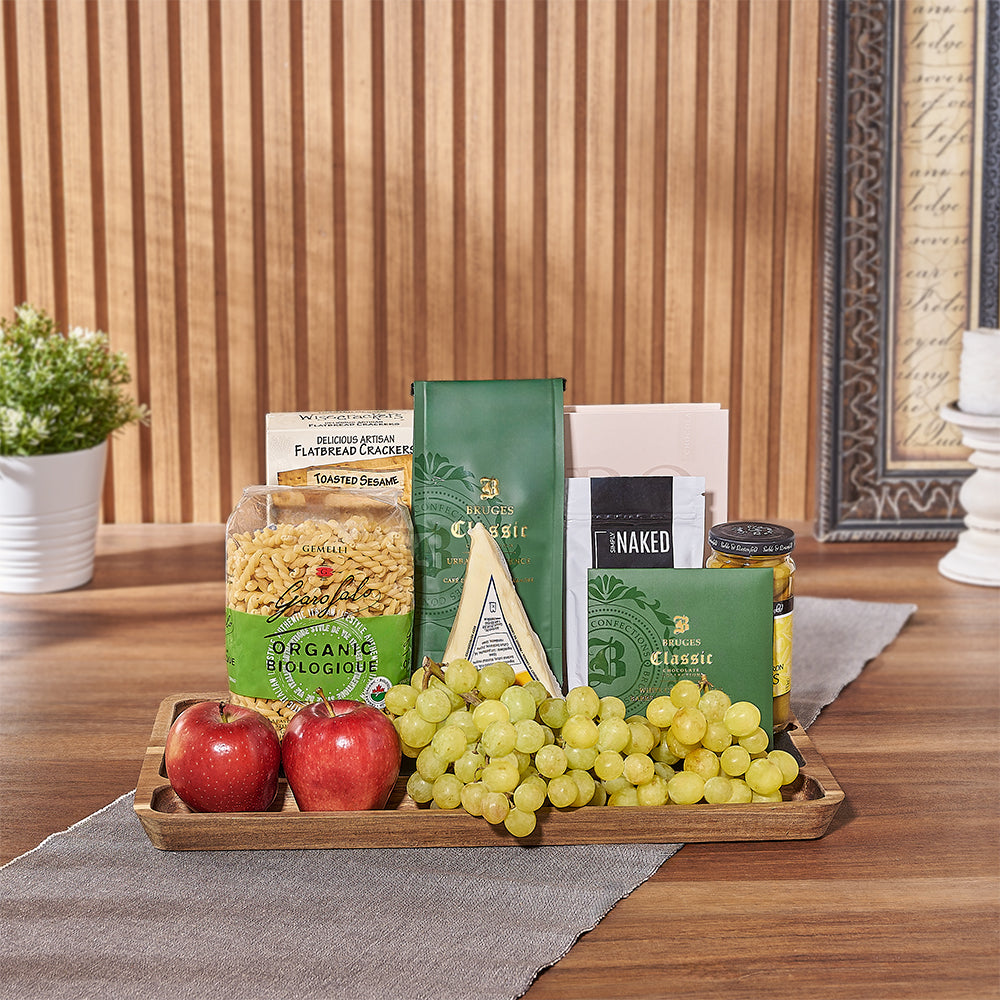 Delight your loved ones with an exquisite array of gourmet kosher treats. The Ultimate Kosher Sweet &amp;amp; Salty Gift Set offers a thoughtful gesture suitable for any celebration - America Delivery