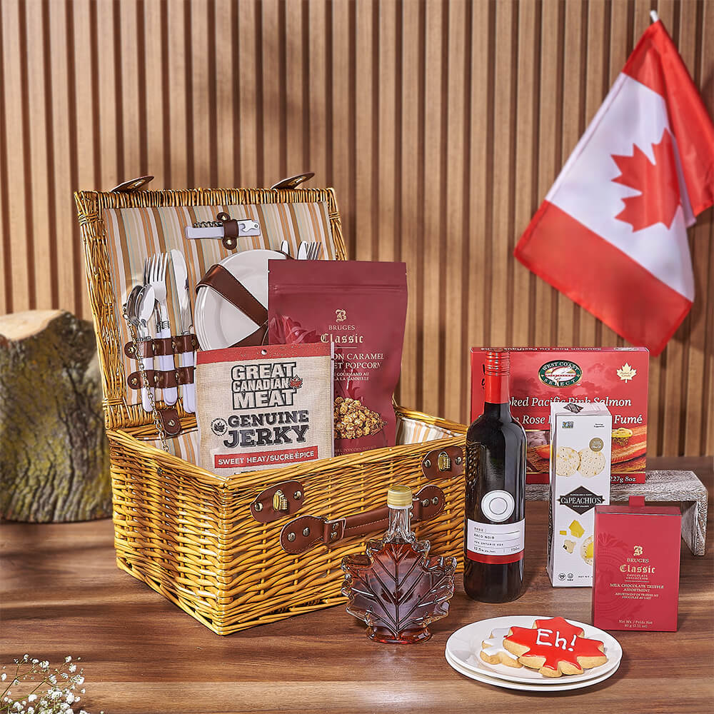 Canada Day Picnic Basket with Wine – how the gift is presented