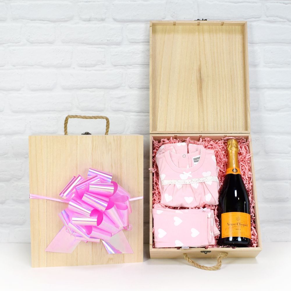 Champagne Baby Apparel Gift Basket – how the gift is presented