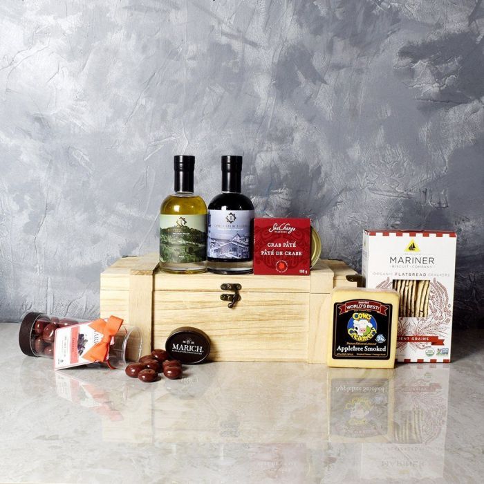 Premium Gourmet Snack Gift Box with Organic Crackers and Chocolate Cherries – how the gift is presented