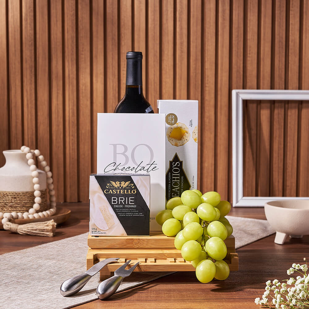 Grange Park Wine & Cheese Basket, wine gift, wine, cheese gift, cheese, chocolate gift, chocolate, fruit gift, fruit, America delivery
