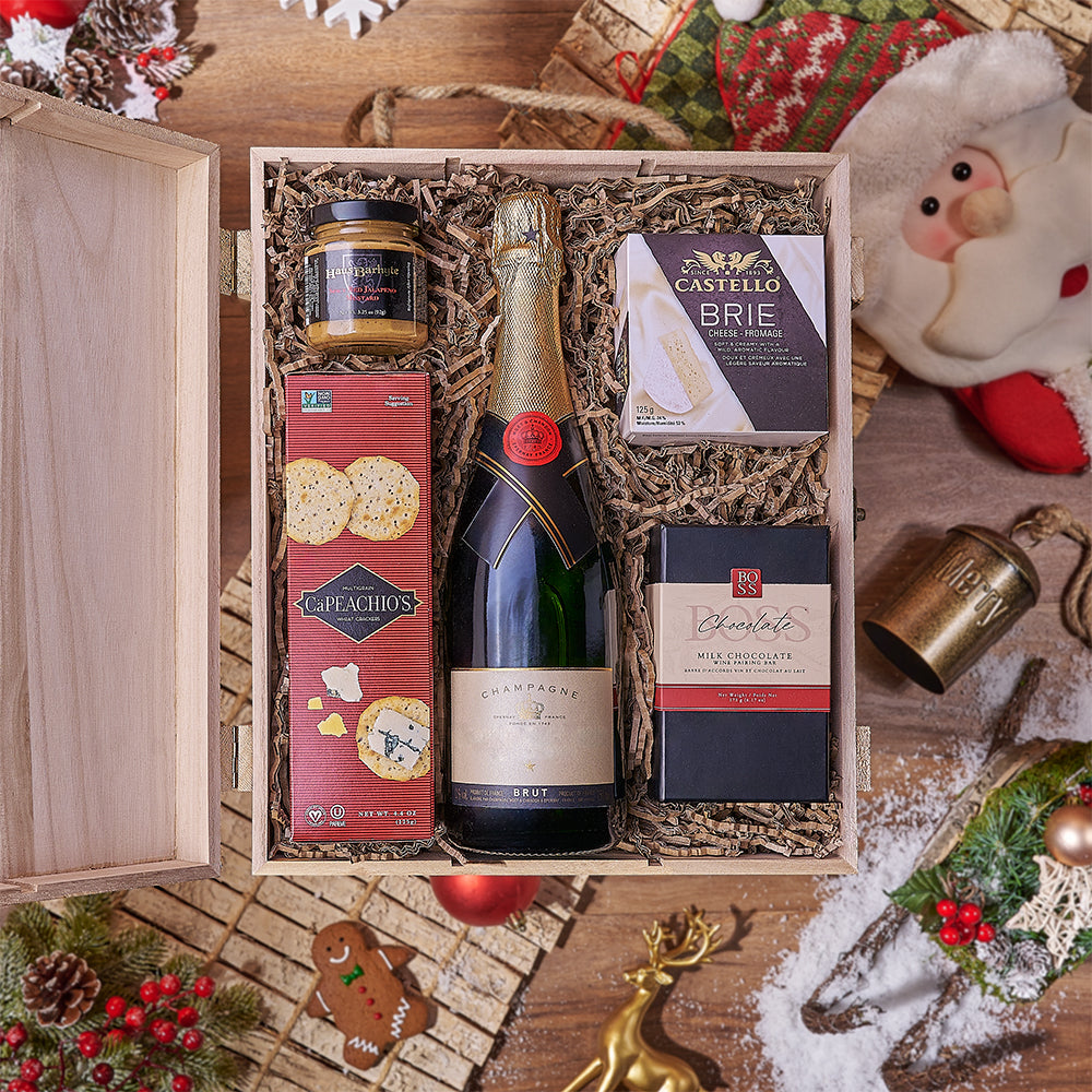 Festive Sparkling Wine Cheese Gift – how the gift is presented