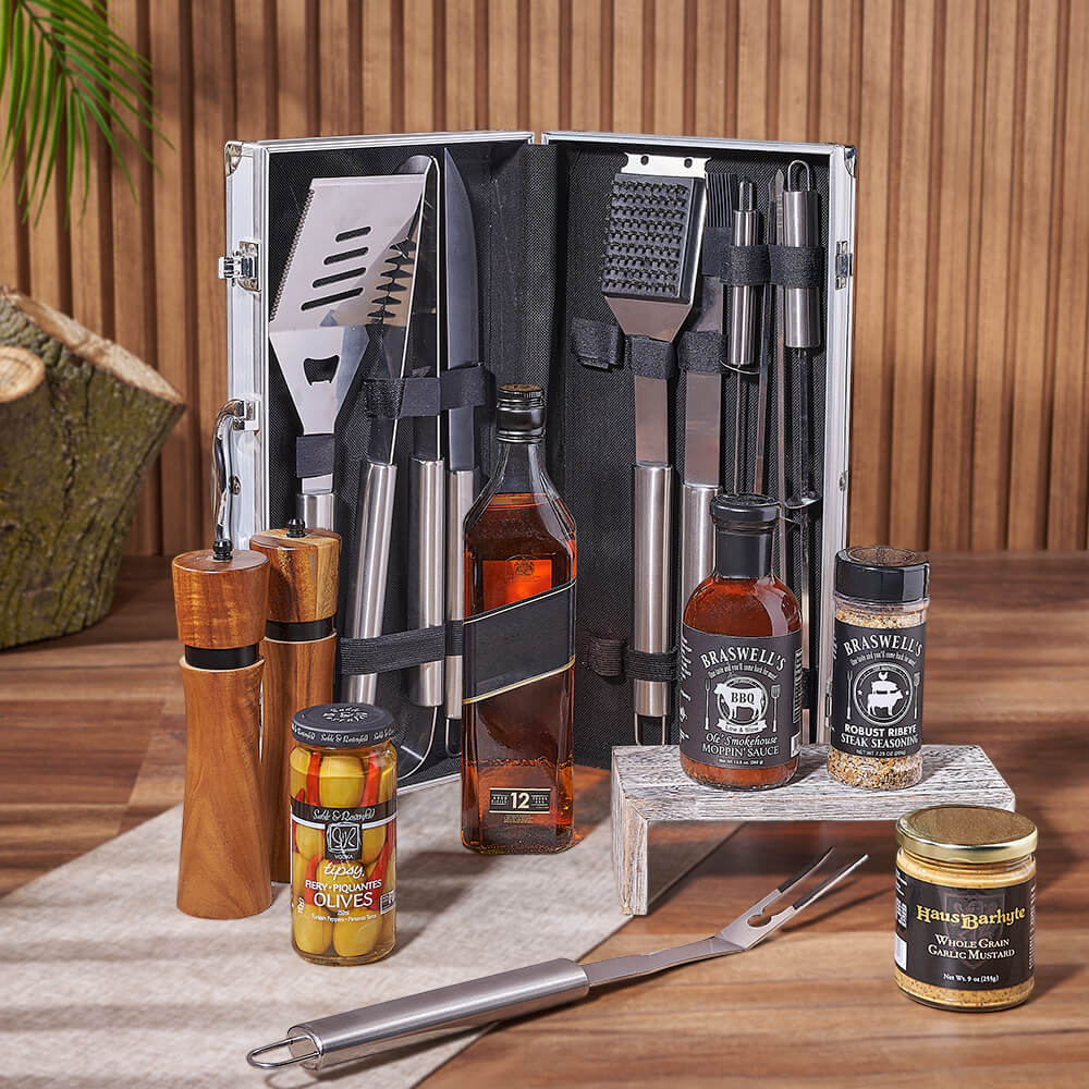 Whiskey and Gourmet BBQ Grilling Collection Gift Set – how the gift is presented