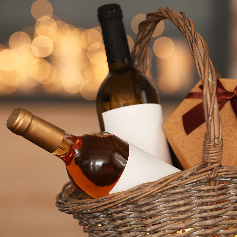 America Baskets - Wines, Chocolates, Gourmet Food, Cheese, Crackers, Meats, Michigan Gift Baskets Delivery.