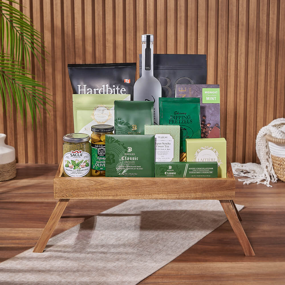 Assorted Snack and Vodka Gift Basket – how the gift is presented