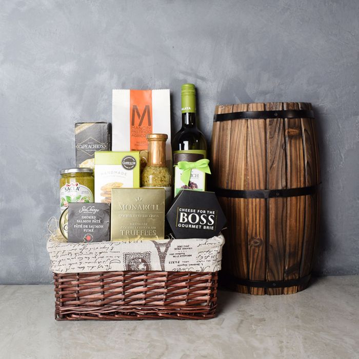 Pasta Brie Cheese and Wine Basket – how the gift is presented