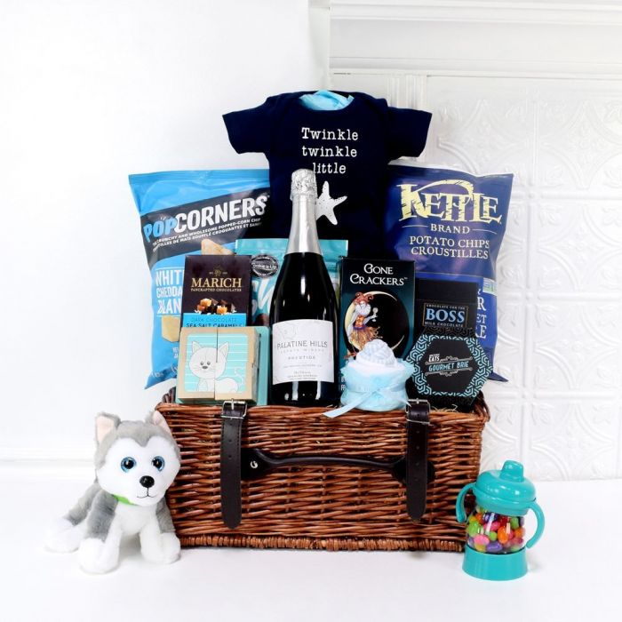 Newborn Celebration Basket with Champagne – how the gift is presented