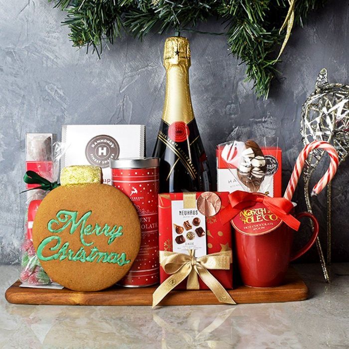Shoppers Respite Holiday Gift Basket – Boston Gift Baskets