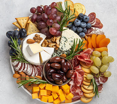CHEESE & CHARCUTERIE GIFT BASKETS