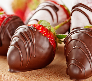 CHOCOLATE DIPPED STRAWBERRIES GIFT BASKETS